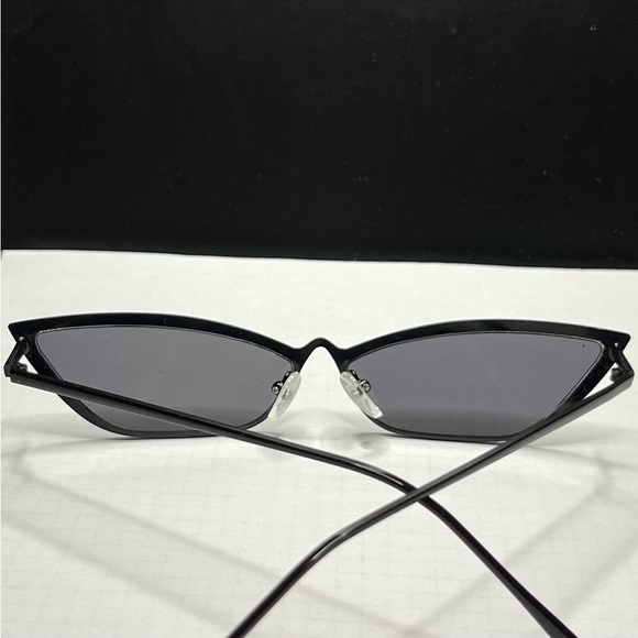 CAT EYE SUNGLASSES - SHEIN! - Picture 3 of 4